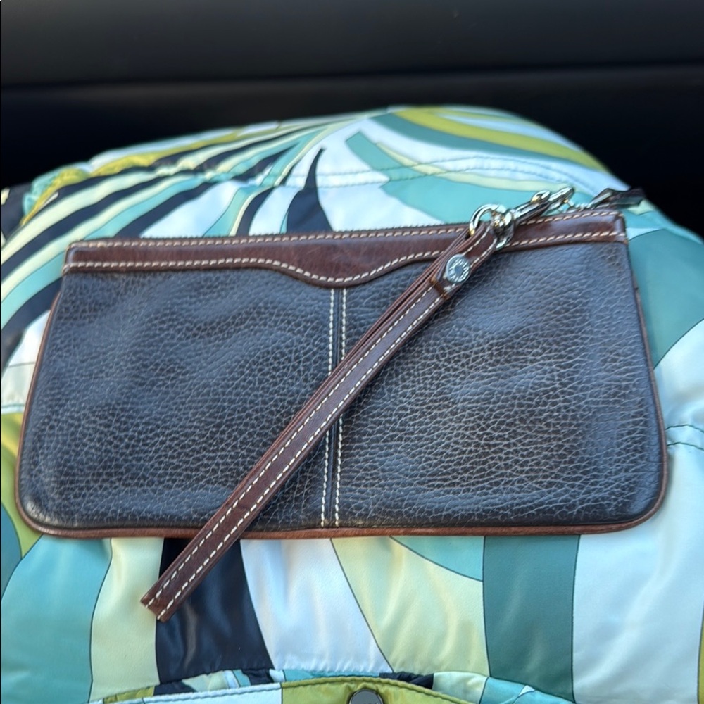 Dooney & Bourke wristlet